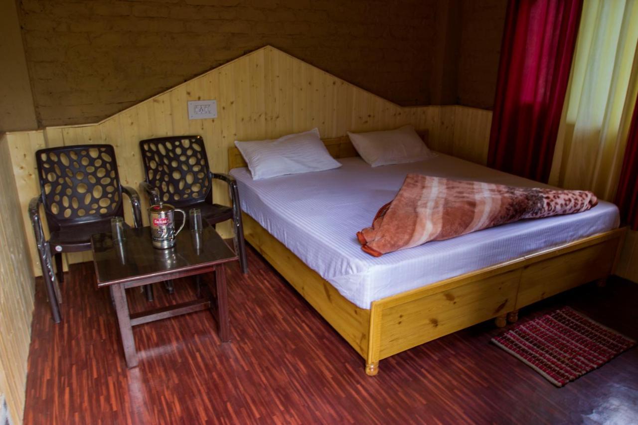 Tirthan Hilltop Home Stay Banjar Exterior photo